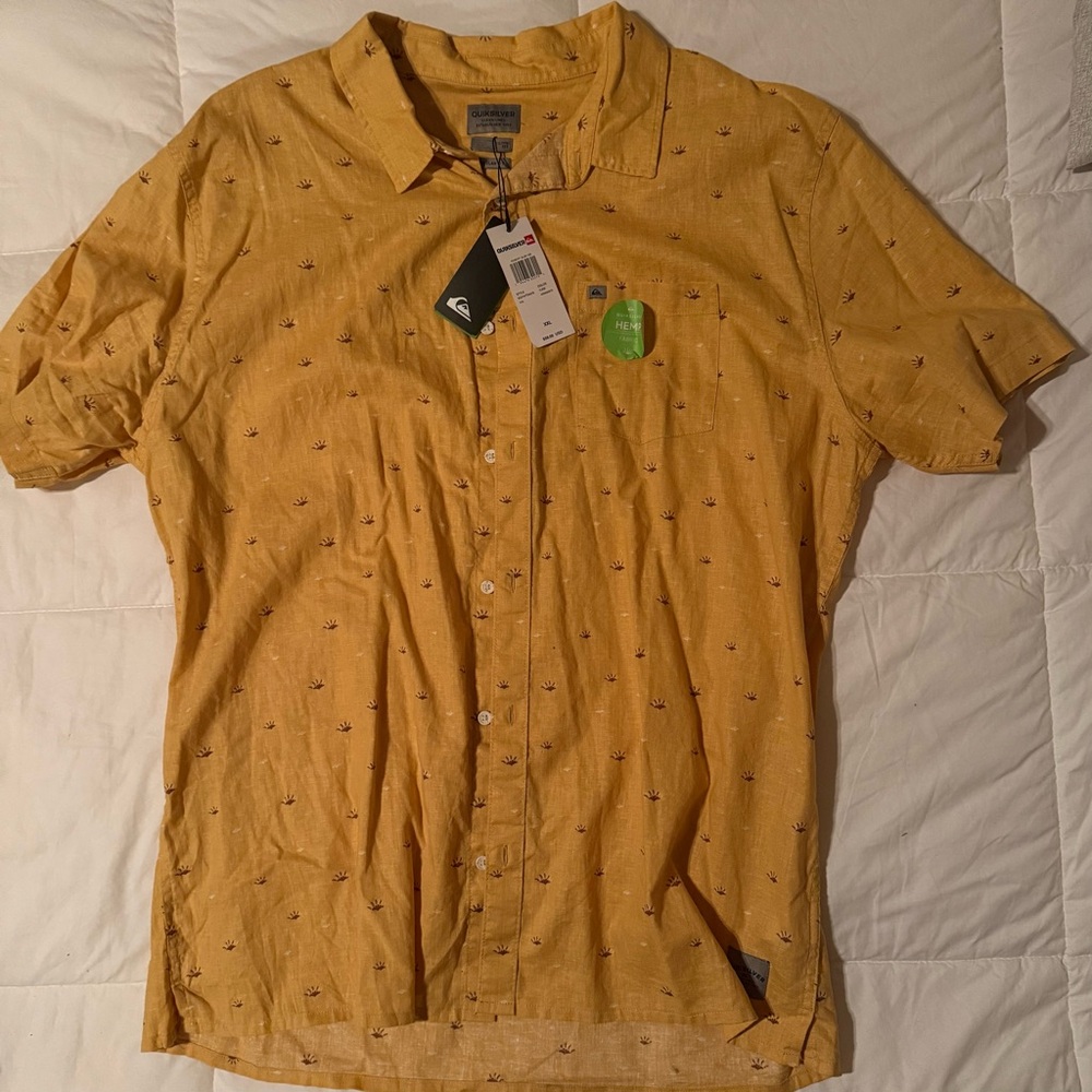 Quiksilver Yellow Casual Button Down Shirt